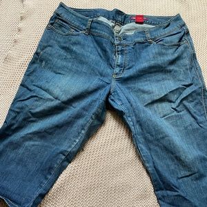 Women’s Plus Size Seven7 Jeans Denim Capris